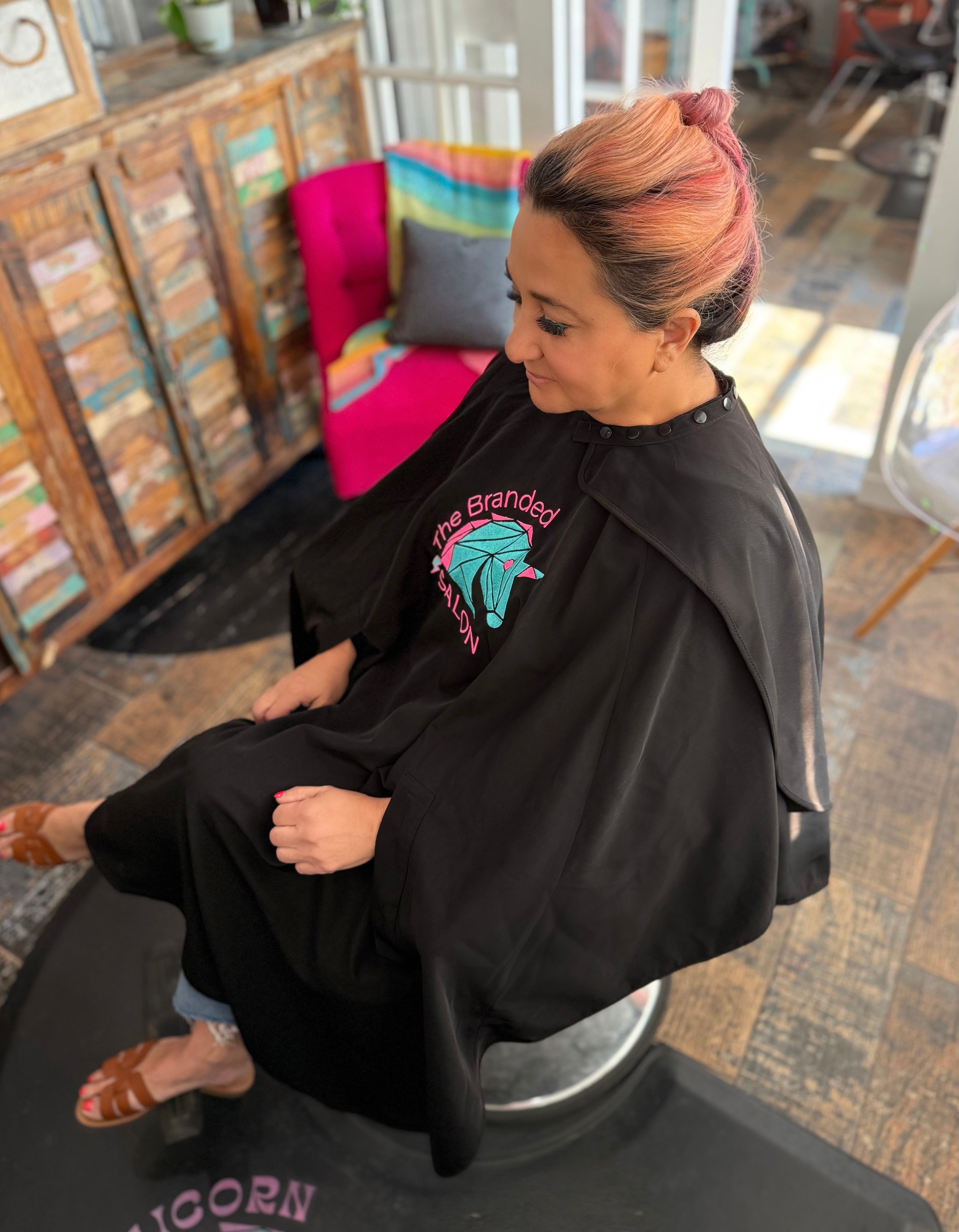 MANE SQUEEZE BLEACH PROOF/PRECISION/CUTTING/ COLOR CAPE