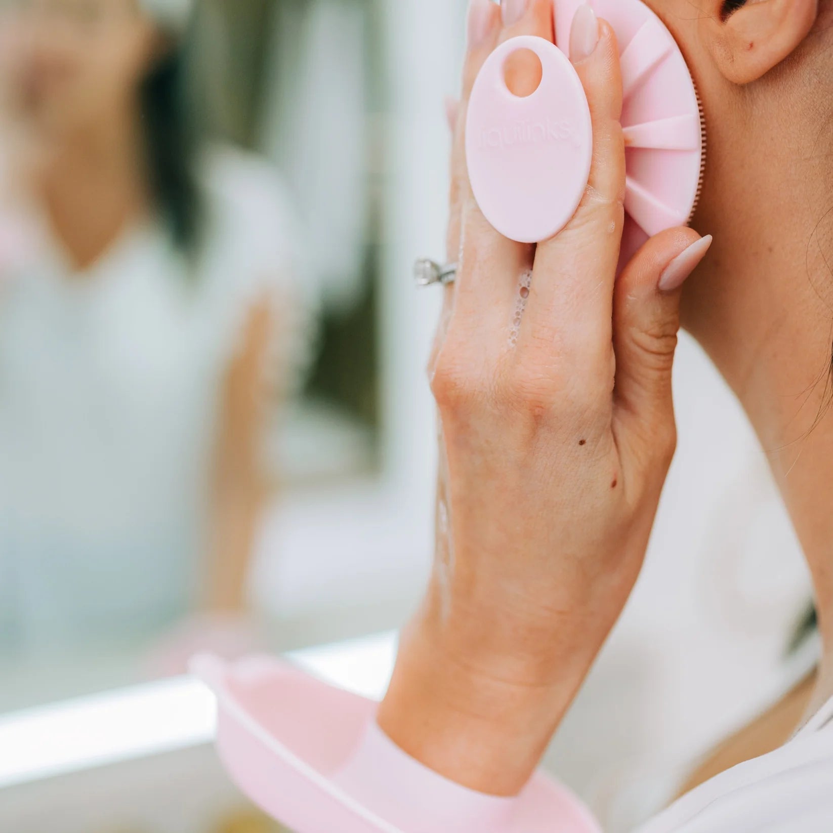 Liquilinks® Silicone Face Buffer | Gentle Exfoliating Facial Cleansing Brush (Kendra)